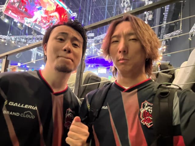 「何とかCR2人とも最終日残ったぞ！！！」プロゲーマー・どぐらがE-sports World CupのLCQで最終日に進出