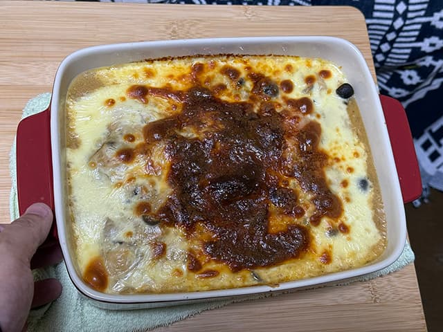 漫画家・村田らむ、焦げ目が食欲をそそる”バカでかグラタン”を公開！