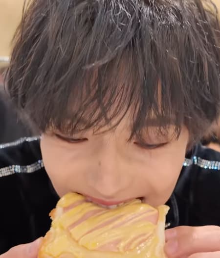 「食べてるときもビジュいいのか」FANTASTICS・佐藤大樹、幸せそうなモグモグタイムの動画をアップ！