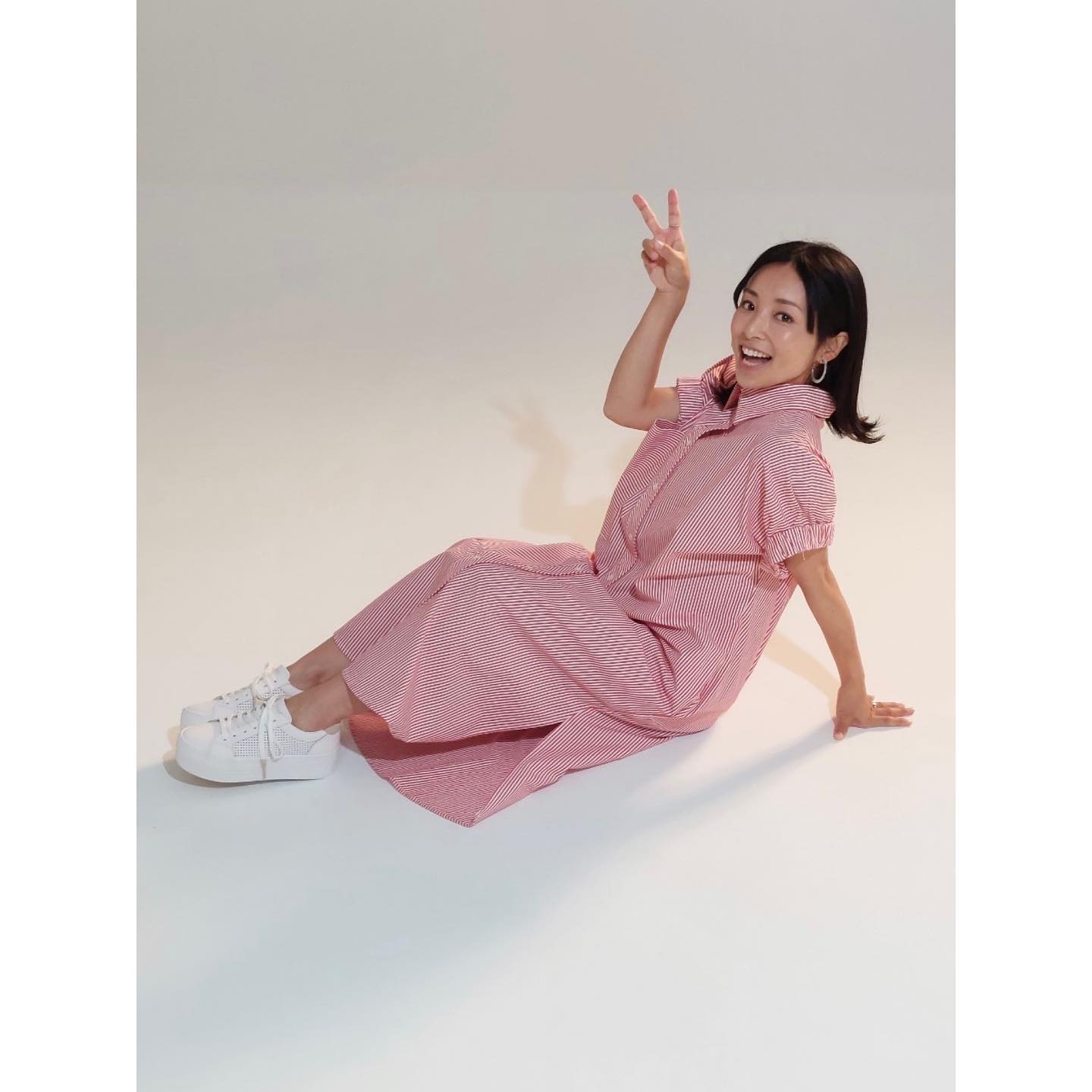 「ピンクが似合いすぎる😍😊❤️」片岡安祐美さんが見せる春のワンピース姿に反響👏😍👏