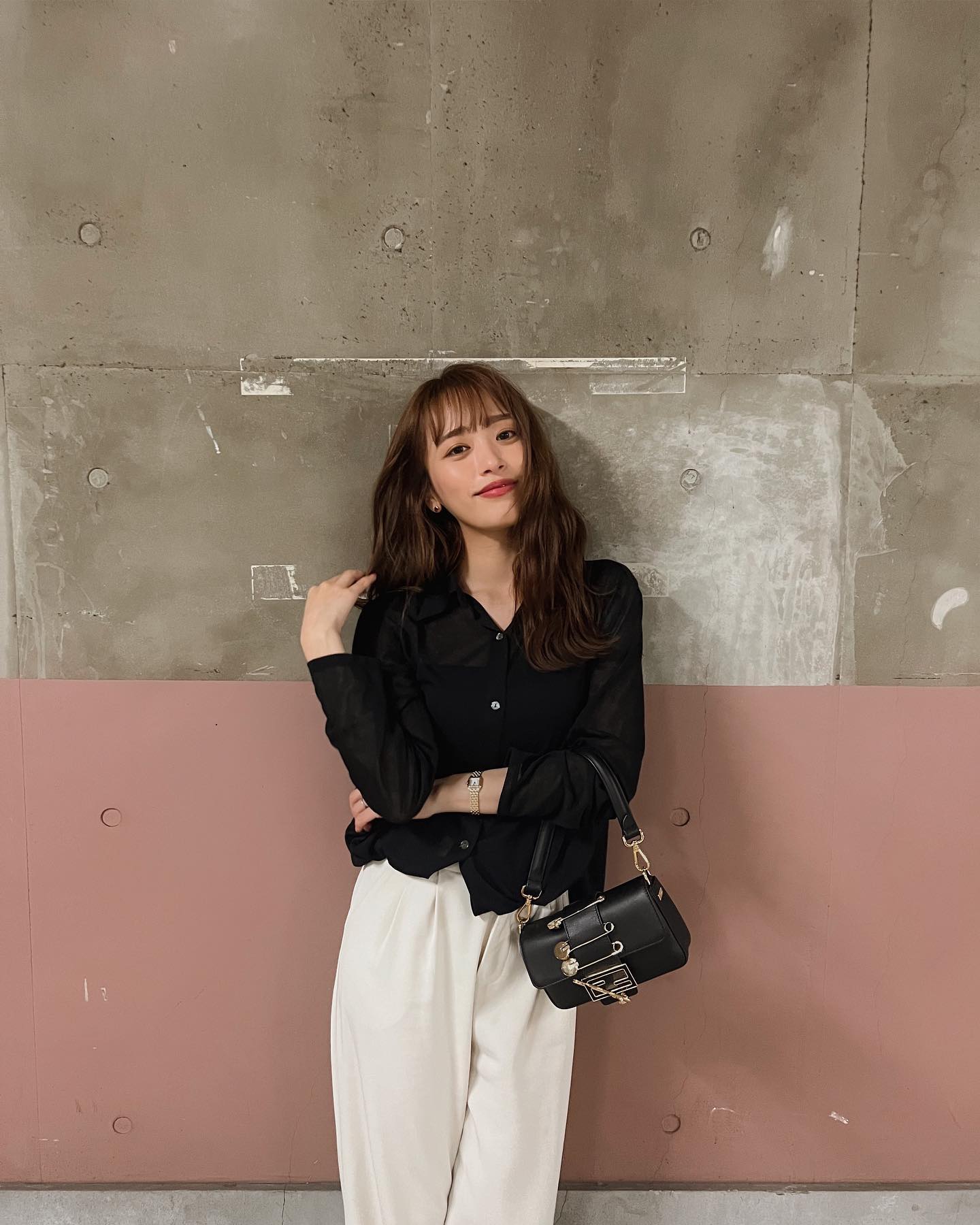 白のパンツで後悔？近藤千尋さんがモノトーンコーデを披露📸👀「わーんカワイイ🥺💞」