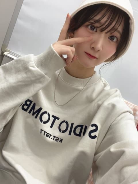 「〇〇of〇〇」声優 山根綺、ライブに向けて準備中の自撮りを投稿