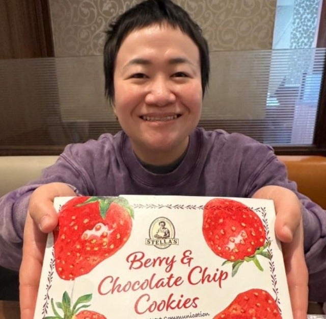 横澤夏子が春菜からステラおばさんのクッキーをもらう！