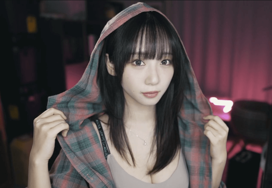 人気コスプレイヤー・伊織もえの配信の様子が「たまらん」と話題