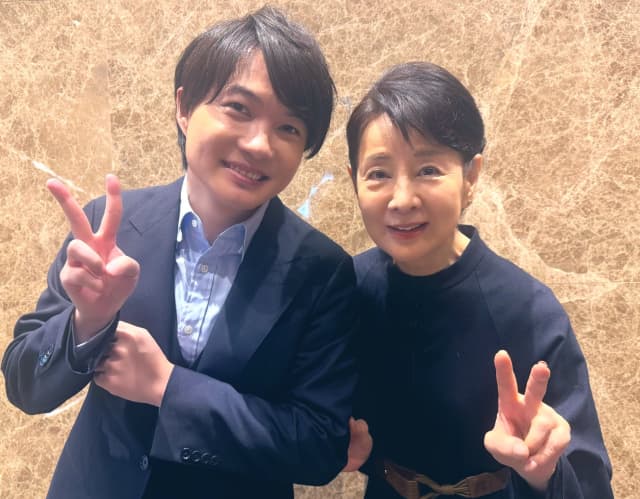 神木隆之介、ブルーリボン賞で司会をした吉永小百合に「大変大変お世話になりました！」とツーショットを披露！