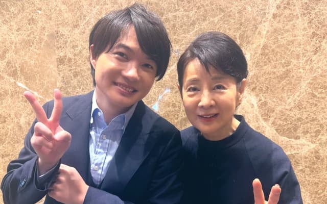 神木隆之介、ブルーリボン賞で司会をした吉永小百合に「大変大変お世話になりました！」とツーショットを披露！