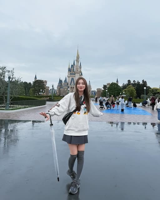 「自分の心の声を大事にしよう。」内田理央、ディズニーランドへの思いを語る