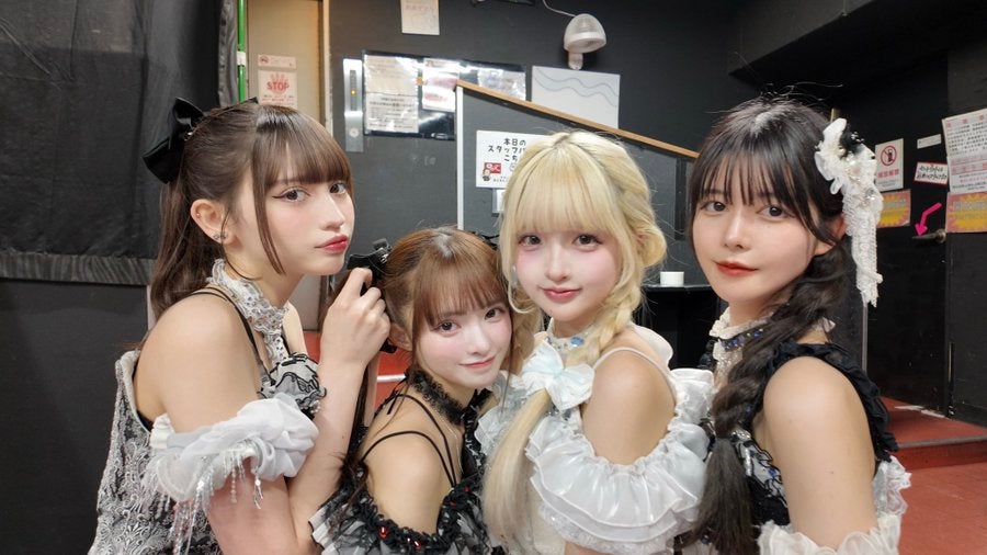 藤咲凪　メンバーとの仲良し４ショット公開！！全員可愛すぎると話題に