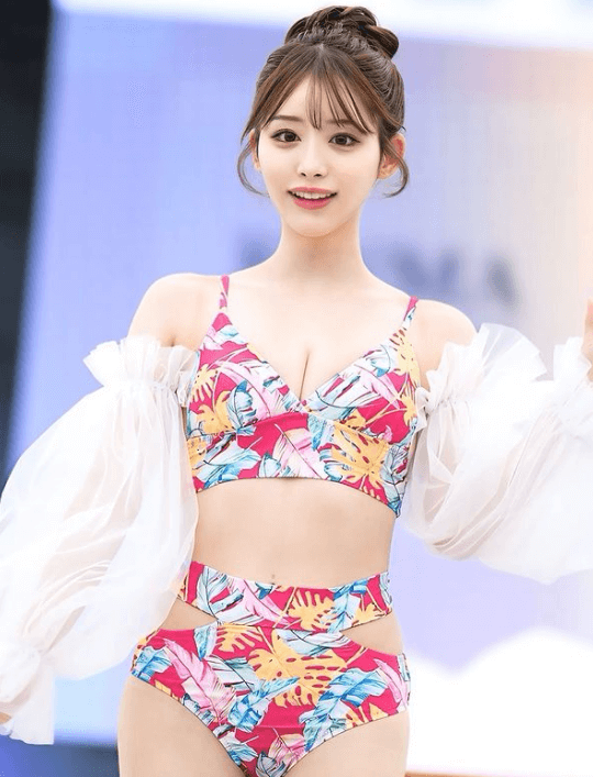 グラドル・花乃衣美優 