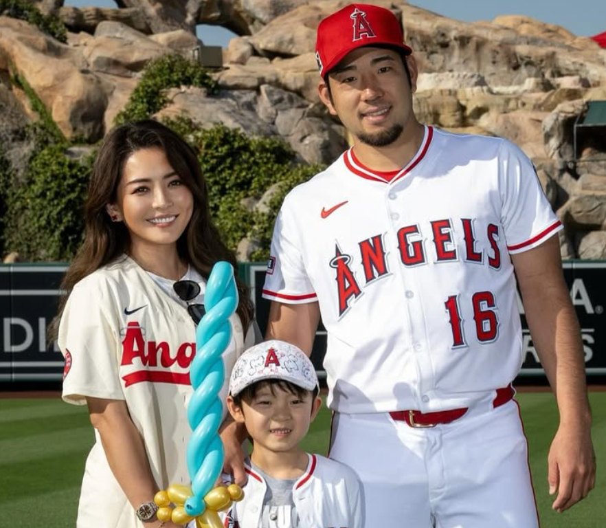 「親子3人で微笑ましい」菊池雄星の妻♡瑠美さん、家族ショットに反響続々