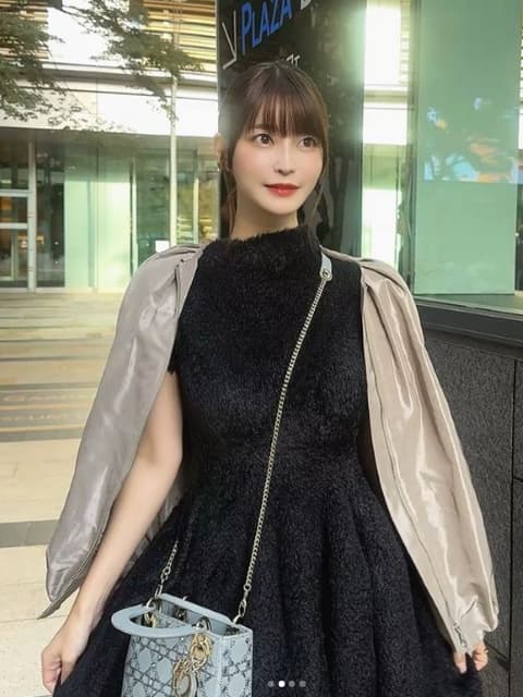 綺麗すぎ注意！？グラドル 岸明日香自身のファッションを披露！