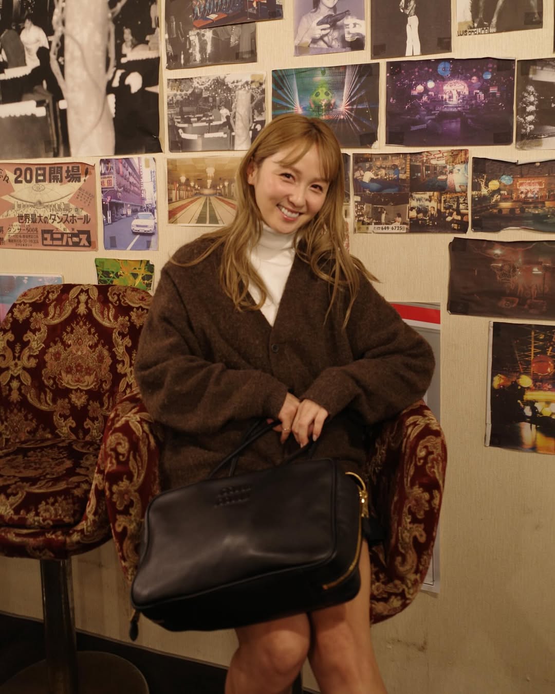 「めっちゃギャル笑」あの大人気アーティストが制服コーデ公開でファン大盛況！