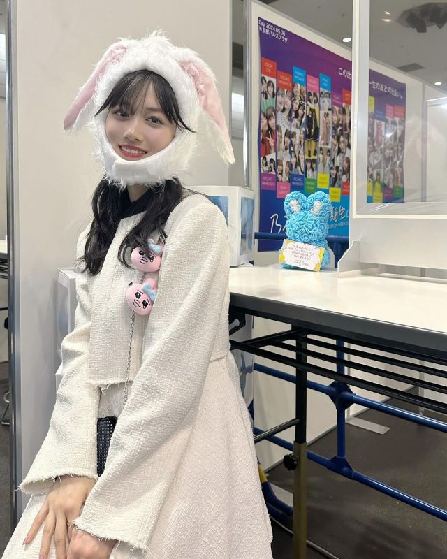 山下美月のうさ耳ショットが激カワ過ぎる！「うさぎいっぱい」