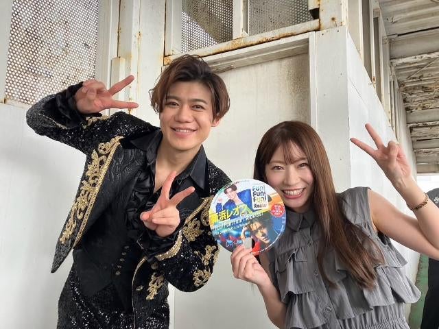 坂井美萌々、同郷の先輩・新浜レオンのリリースイベントに飛び入り参加「ステージ上へ呼んでいただきました」