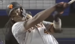 「東京に戻ってきて！」ウォーカーの豪快弾に巨人ファン大興奮