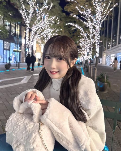 指原莉乃プロデュース≠ME・谷崎早耶、ツインテールで丸の内のイルミネーションへ！