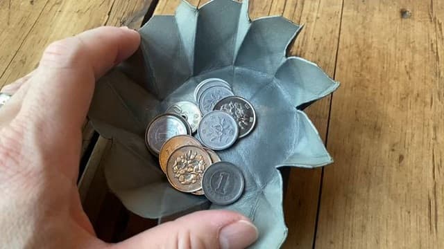 「正に天衣無縫」職人の手による”完全無縫製”のコインケースが凄すぎると話題に