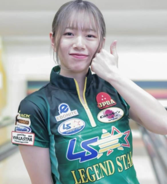 美女プロボウラー・野仲美咲、「1人でもたくさん撮ってもらった」