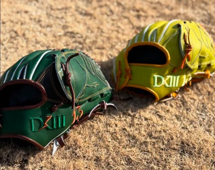 西武・髙橋光成　2025年のグローブを公開！！昨年の雪辱を果たせるか