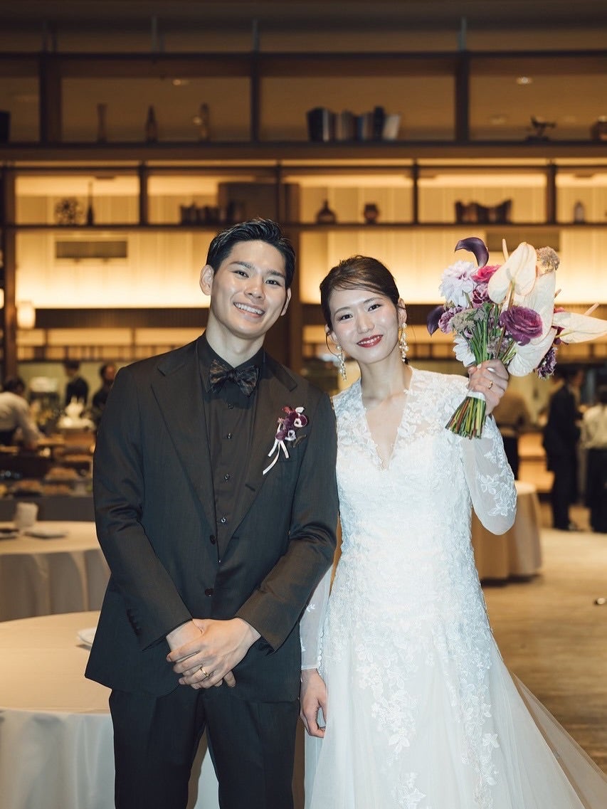 西田有志&古賀紗理那の“結婚式ショット”に祝福の嵐「幸せが溢れてる…」