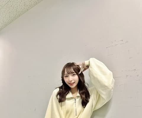 「模範解答超えてくるのやめて」アイドルの”舌ペロ”キュートショットにファン大絶賛！