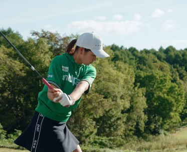 櫻井心那、“2週連続V”へ向けて快音スタート！JLPGAニトリレディス開幕戦で魅せた気迫のスイング