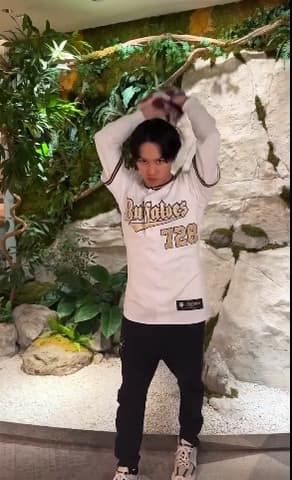 始球式に向けてなにわ男子・藤原丈一郎があの人と練習!?「なんだ丈橋か(もっとやれ)」