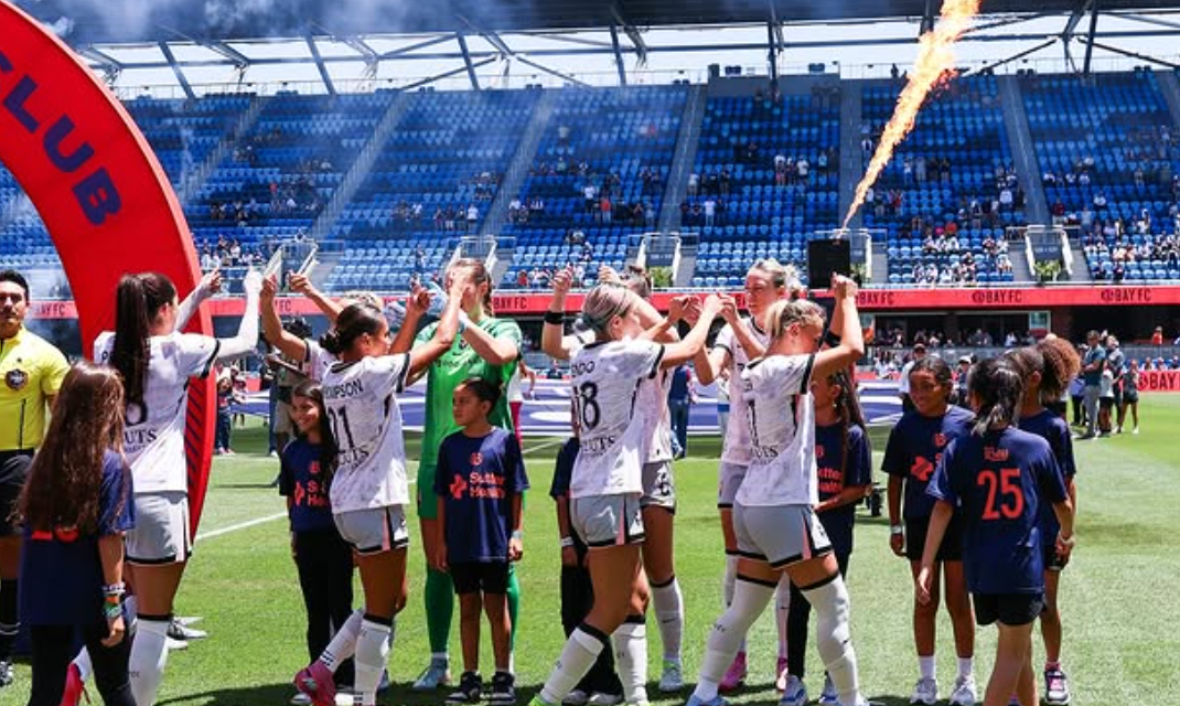 「涙のカムバック」遠藤純、ACL断裂から523日ぶり復帰に世界中が称賛の声