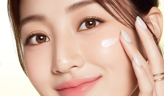 「肌綺麗すぎる」TWICE・ジヒョ、最新ショットに絶賛の嵐