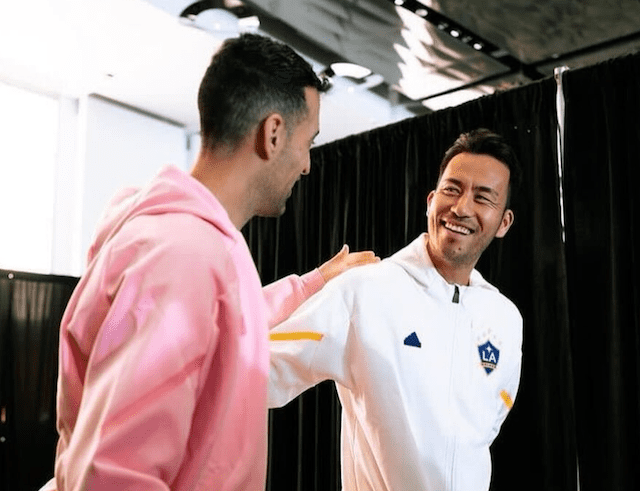 元日本代表・吉田麻也がバルセロナのレジェンドと📸