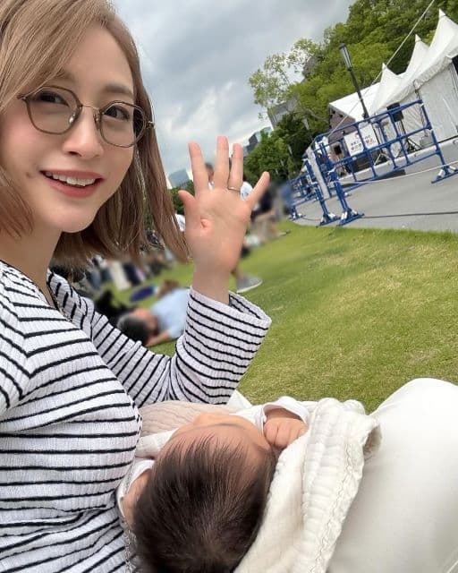 新井恵理那、長男はパリピ？！子どもたちとピクニックのように音楽を楽しめるイベントへ！
