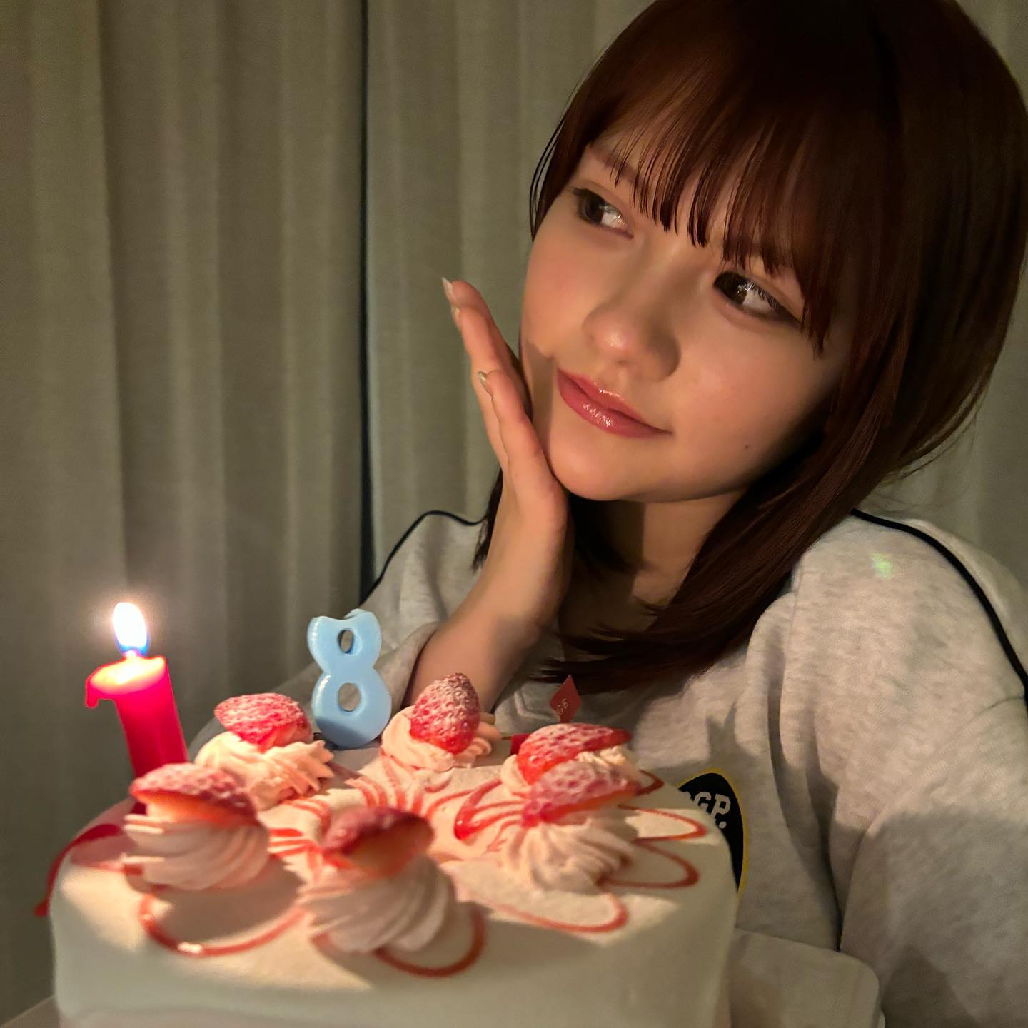 村重杏奈が妹の誕生日ショットを