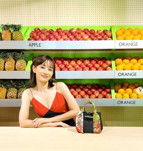 前田敦子　ロンシャンが京都に登場！パリジェンヌのエナジーチャージ体験！？