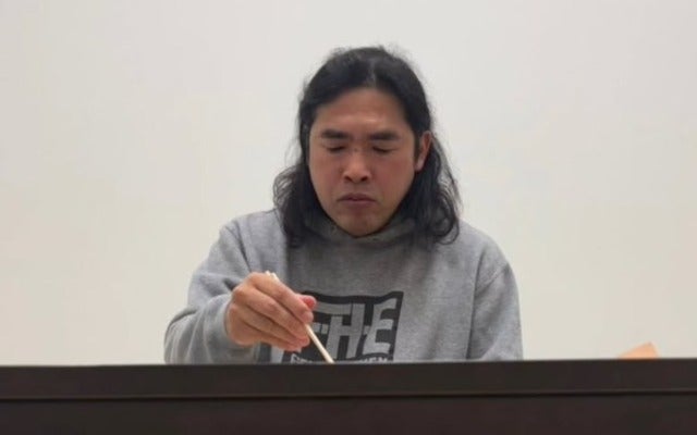 ロッチ中岡が厳しい顔で美味しいものを食べる！？