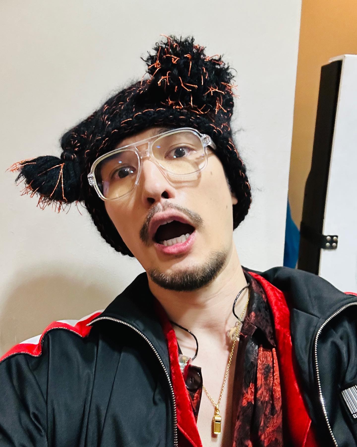 SixTONES・ジェシーが「CDTV」でのメンバーの写真を公開しファン歓喜🙌