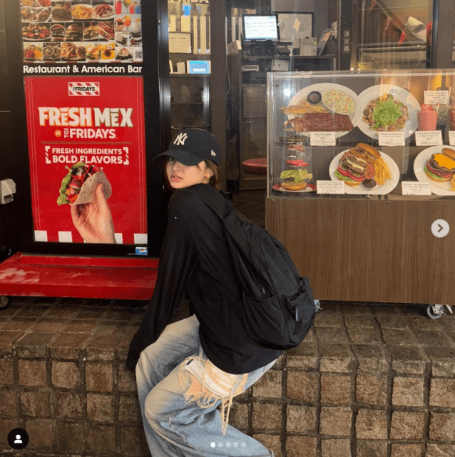 甲田まひる「キャップ×ダメージジーンズ」スタイルがカッコ可愛い！