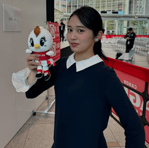 「素敵な笑顔、最高に可愛い」美女レポーター・浅野杏奈、”横浜キャノンイーグルス2024-25シーズン出陣式”MCの大役！
