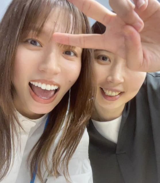 新鍋理沙　岩坂名奈とツーショット🧡🧡🧡