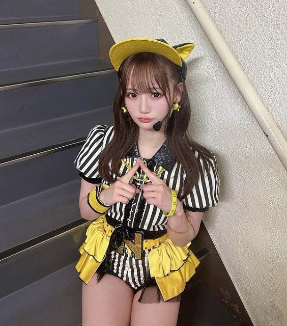 NMB48が阪神戦前にミニライブを実施！和田海佑がキュートな衣装姿とともに勝利の女神へ願いを込める