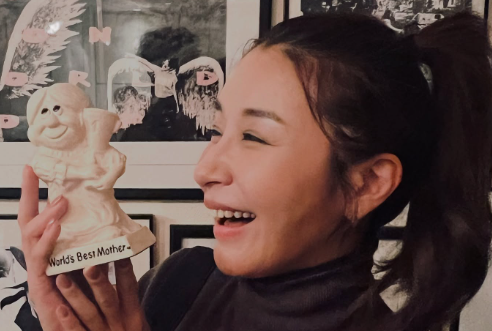 鈴木紗理奈、息子からの感動プレゼントに涙「世界で一番幸せなママ」