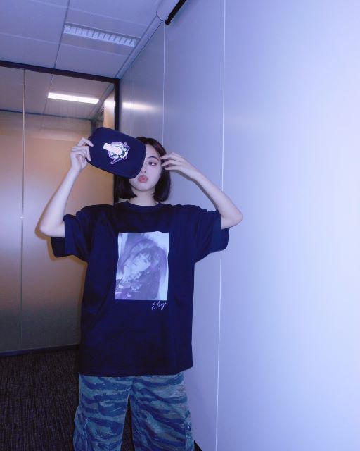 「グッズ着てみたよ」池田エライザ、最新ショットが可愛い過ぎると話題に