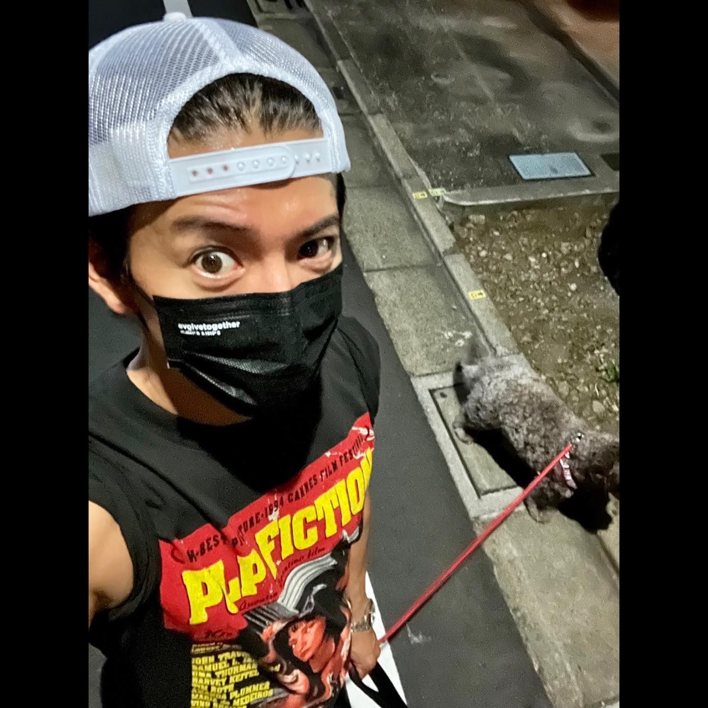 木村拓哉さん、愛犬と夜の散歩へ🐶🚶‍♀️「異常な程の光を放つ月が…」