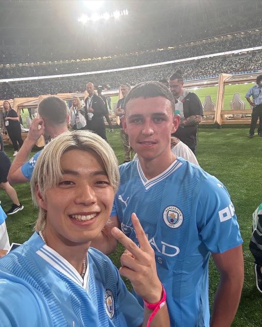 TikTokで大人気のフットボールクリエイター イングランド代表FWとの2Sを公開