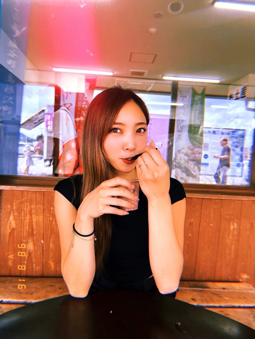 「目のやり場にこまる…」美人野球選手、〇〇を堪能している姿にファン大興奮‼