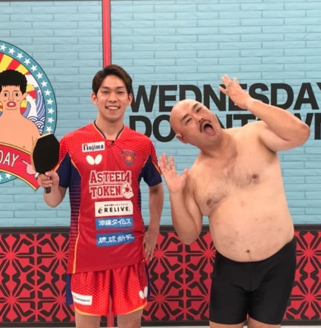 卓球・上江洲光志がクロちゃんに全力スマッシュを打ち込む「貴重な経験になりました」