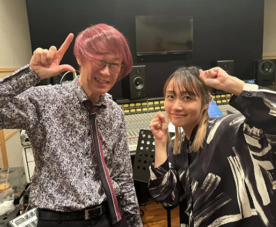 矢井田瞳、スタジオに西川進が登場「進ンの敏腕プレイに惚れ惚れ」