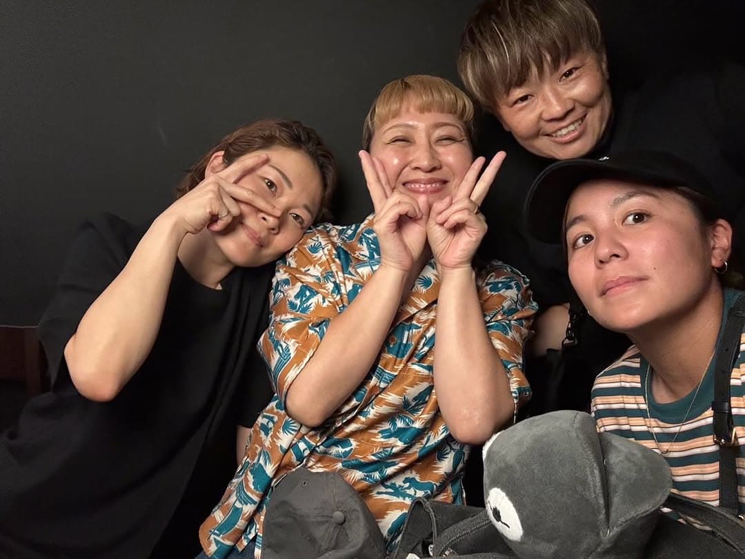 「一生仲間!」丸山桂里奈、サッカー仲間との変わらぬ友情ショット公開