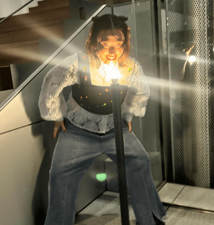 丸山礼、Instagramでユーモア溢れる投稿が話題に！ファンから絶賛の声が続々と