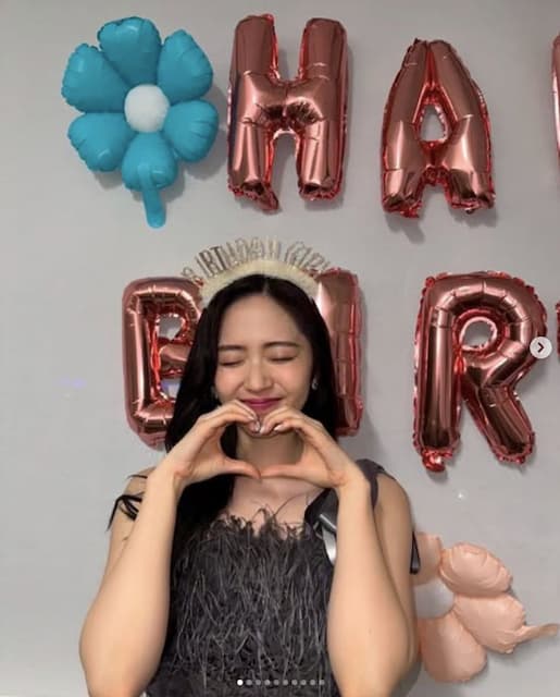 鈴木愛理が31歳の誕生日とバーズデーライブ開催を報告！30歳も振り返る