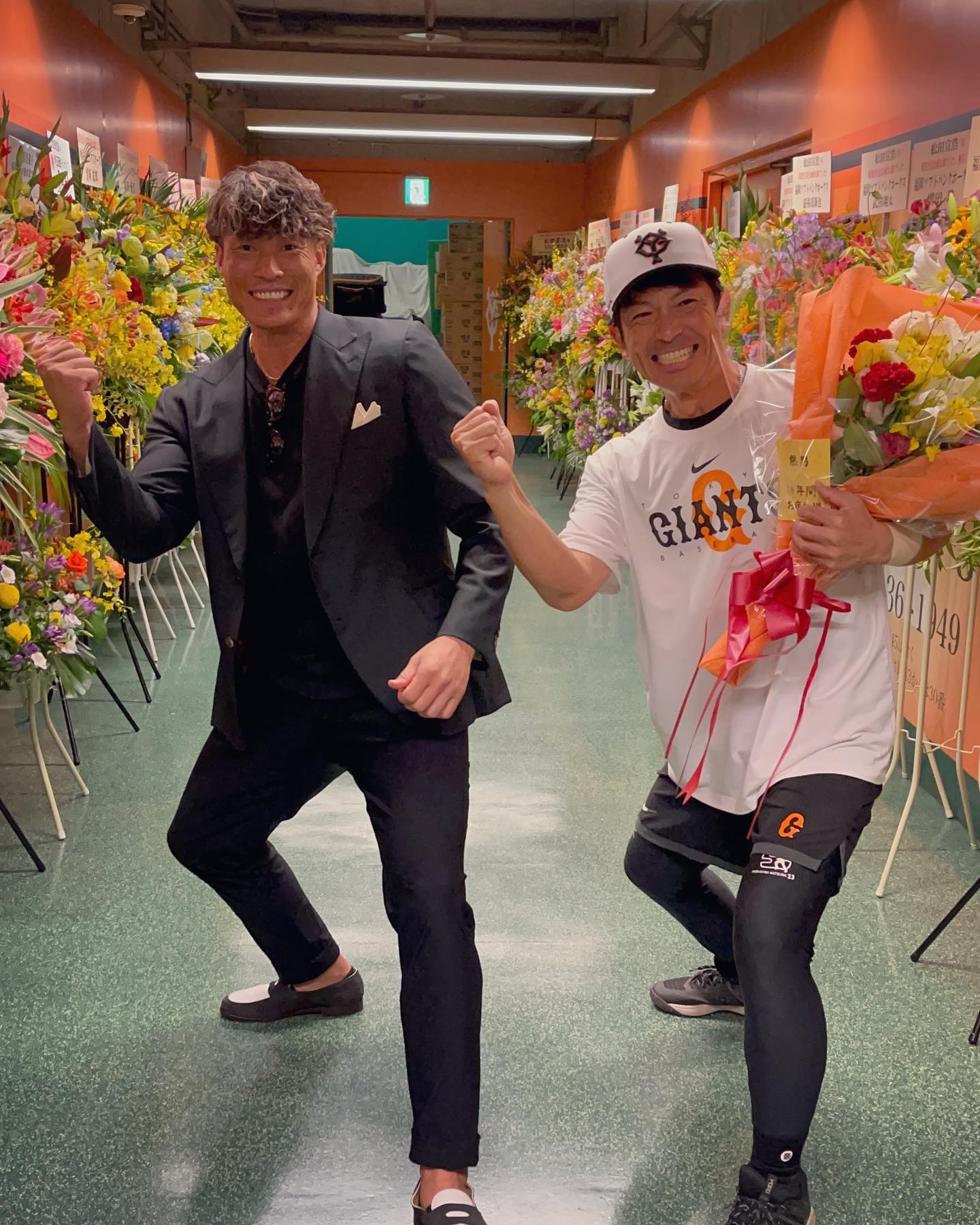 「Thank you very MATCH✊」松田宣浩の引退試合に超人・糸井嘉男が駆けつける❗️